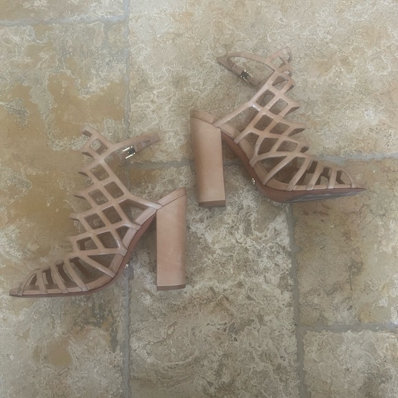 SCHUTZ Caged Block Heel Jaden Light Wood/Tan - Picture 11 of 11